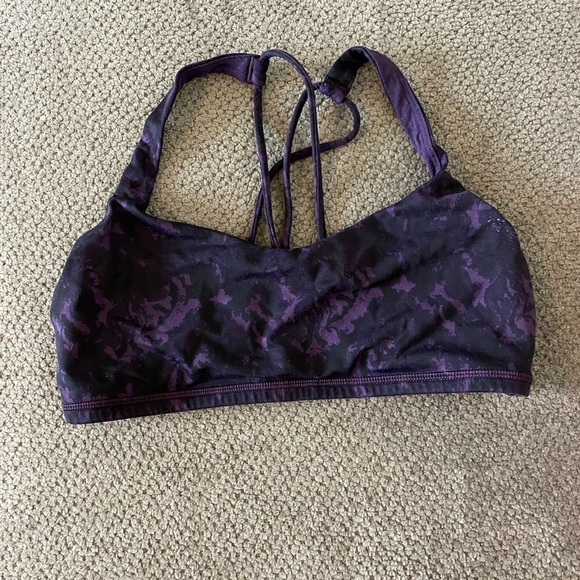 Lululemon Free to be Bra